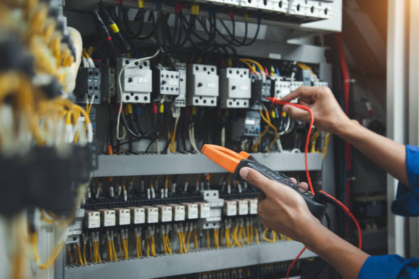 Best Licensed Electrician  in Clayton, AL